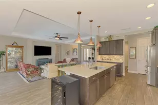 708 Rosemary Cir, Bradenton, FL 34212 - Photo 11