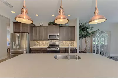 708 Rosemary Circle, Bradenton, FL 34212 - Photo 15