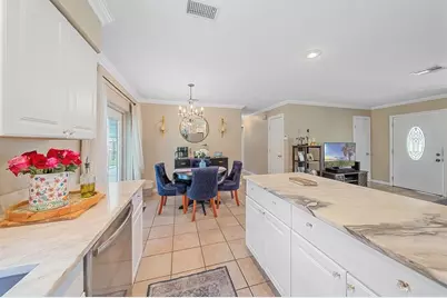 3338 Bailey Street, Sarasota, FL 34237 - Photo 7