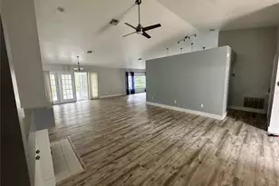 4242 Leafway Cir, Leesburg, FL 34748 - Photo 11