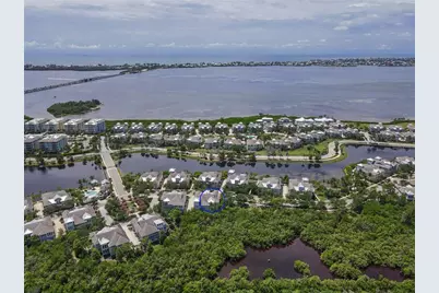 311 Sapphire Lake Drive #202, Bradenton, FL 34209 - Photo 5