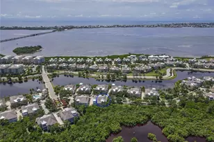 311 Sapphire Lake Dr, Bradenton, FL 34209 - Photo 5