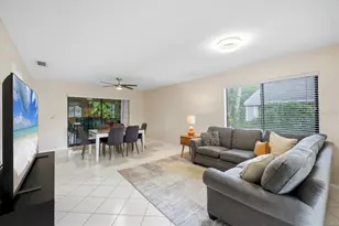 7858 Eagle Creek Dr, Sarasota, FL 34243 - Photo 5