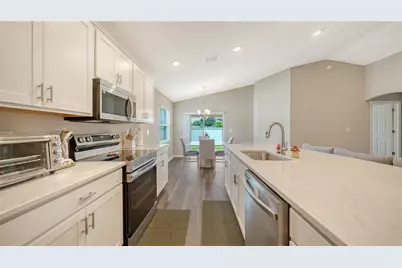 2512 58th Circle E, Palmetto, FL 34221 - Photo 11
