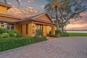 1136 N Lake Shore Dr, Sarasota, FL 34231 - Photo 11