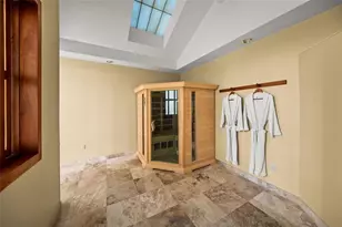 1136 N Lake Shore Dr, Sarasota, FL 34231 - Photo 27