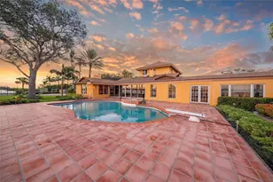 1136 N Lake Shore Dr, Sarasota, FL 34231 - Photo 33