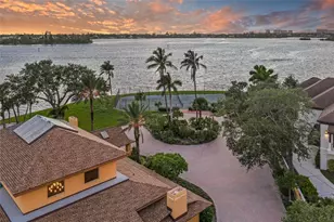 1136 N Lake Shore Dr, Sarasota, FL 34231 - Photo 43