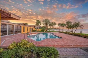 1136 N Lake Shore Dr, Sarasota, FL 34231 - Photo 35
