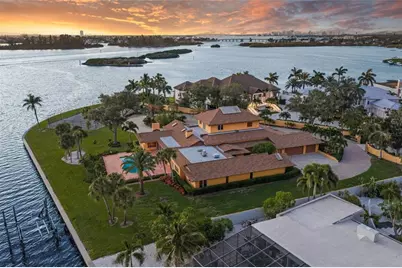1136 N Lake Shore Drive, Sarasota, FL 34231 - Photo 5