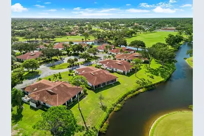 7306 Golf Pointe Circle, Sarasota, FL 34243 - Photo 53