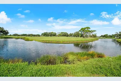 7306 Golf Pointe Circle, Sarasota, FL 34243 - Photo 49