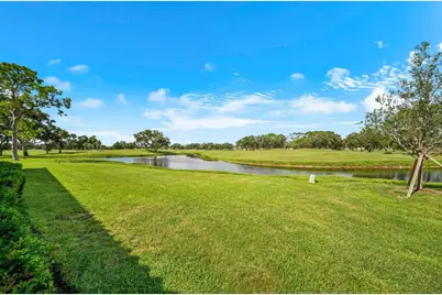 7306 Golf Pointe Circle, Sarasota, FL 34243 - Photo 47