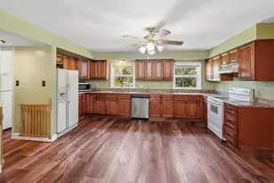 411 Bristol Ln, Nokomis, FL 34275 - Photo 9