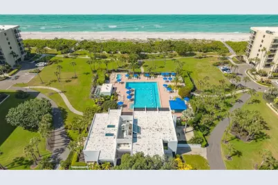 1055 Gulf Of Mexico Drive #105, Longboat Key, FL 34228 - Photo 41