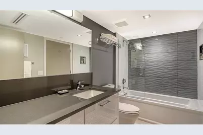 1055 Gulf Of Mexico Drive #105, Longboat Key, FL 34228 - Photo 33