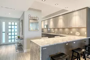 1055 Gulf of Mexico Dr, Longboat Key, FL 34228 - Photo 3