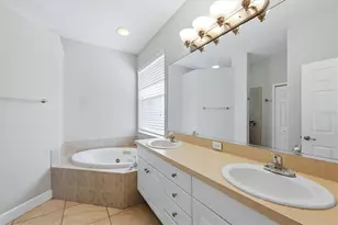 5270 Levi Ln, Sarasota, FL 34233 - Photo 23