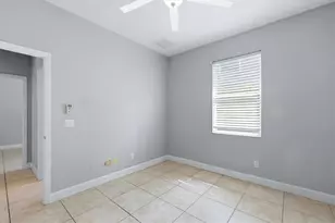 5270 Levi Ln, Sarasota, FL 34233 - Photo 29