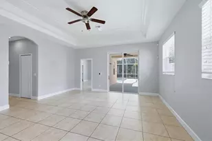 5270 Levi Ln, Sarasota, FL 34233 - Photo 7