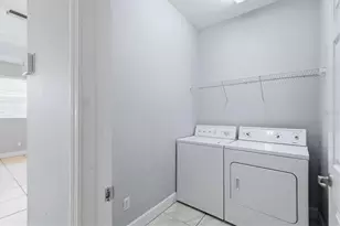 5270 Levi Ln, Sarasota, FL 34233 - Photo 27