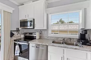 44 Crown Point Dr, Nokomis, FL 34275 - Photo 15