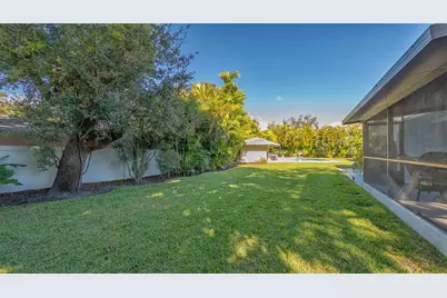 3606 Palonia Court, Sarasota, FL 34239 - Photo 45