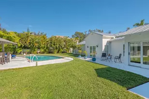 3606 Palonia Ct, Sarasota, FL 34239 - Photo 31