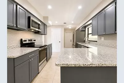 1612 Martin Luther King Jr Avenue, Lakeland, FL 33805 - Photo 5