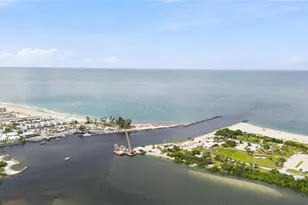 435 Nokomis Ave S, Venice, FL 34285 - Photo 45