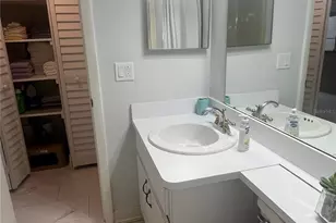 995 La Guna Dr, Venice, FL 34285 - Photo 21