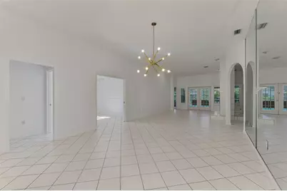4468 Ascot Circle N, Sarasota, FL 34235 - Photo 17