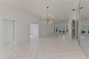 4468 Ascot Cir N, Sarasota, FL 34235 - Photo 17