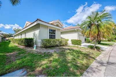 4468 Ascot Circle N, Sarasota, FL 34235 - Photo 7
