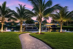 1761 Sandalwood Dr, Sarasota, FL 34231 - Photo 17