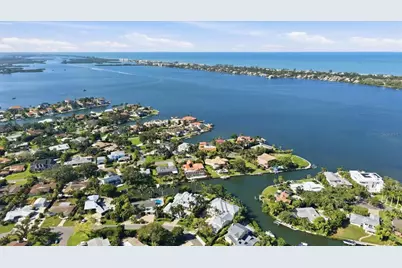 1761 Sandalwood Drive, Sarasota, FL 34231 - Photo 65