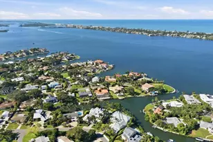 1761 Sandalwood Dr, Sarasota, FL 34231 - Photo 65