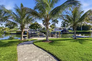 1761 Sandalwood Dr, Sarasota, FL 34231 - Photo 53