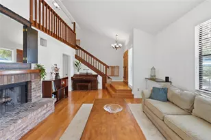 735 Forestview Dr, Sarasota, FL 34232 - Photo 13