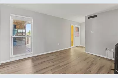 6100 12th Street S #313, Saint Petersburg, FL 33705 - Photo 5