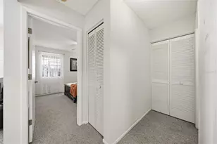 3884 59th Ave W, Bradenton, FL 34210 - Photo 17
