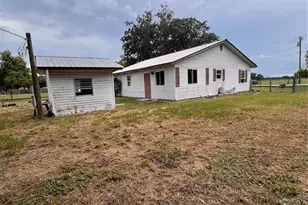 6586 NE Moore Ave, Arcadia, FL 34266 - Photo 3