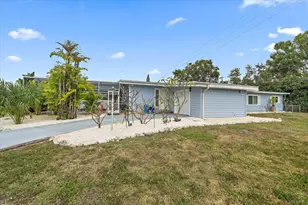 217 46th St W, Bradenton, FL 34209 - Photo 1