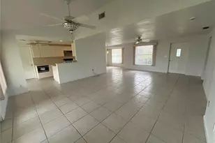 4411 Sailfish Ln, Palmetto, FL 34221 - Photo 9
