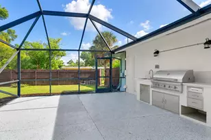2769 Wisteria Pl, Sarasota, FL 34239 - Photo 7