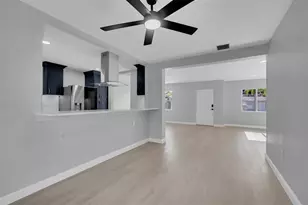 2769 Wisteria Pl, Sarasota, FL 34239 - Photo 25