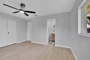 2769 Wisteria Pl, Sarasota, FL 34239 - Photo 47