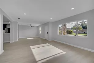 2769 Wisteria Pl, Sarasota, FL 34239 - Photo 21