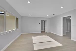 2769 Wisteria Pl, Sarasota, FL 34239 - Photo 19