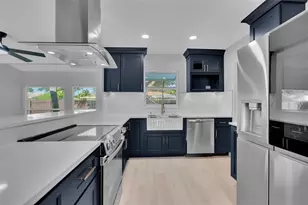 2769 Wisteria Pl, Sarasota, FL 34239 - Photo 27